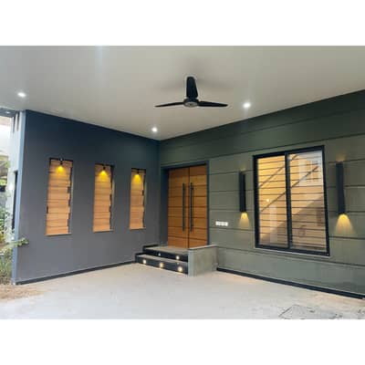 Beautiful House With Easy Excess.