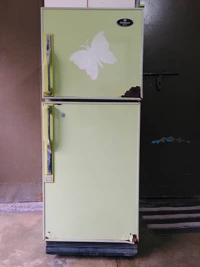 Fridge for Sale – Excellent Condition, Fully Working