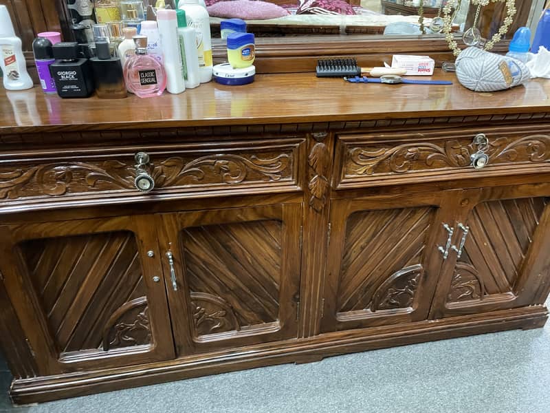 Wardrobe , Dressing Table , Center Table 4