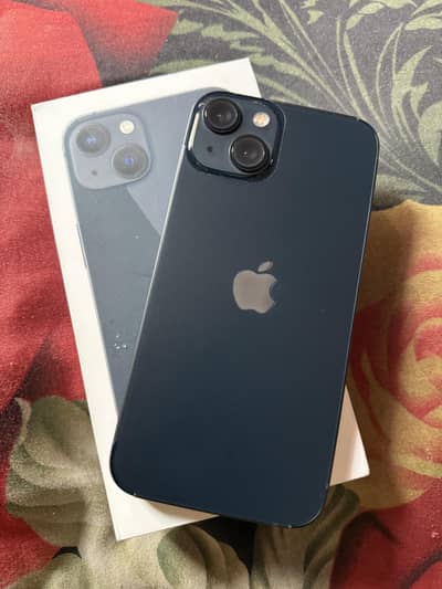 i phone 13 jv 4 months sim time 128 Gb with original box cable