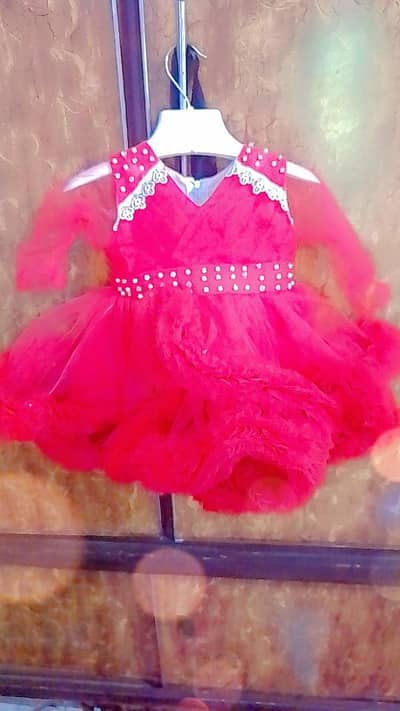 3 to 4 months baby dress only 1 time used