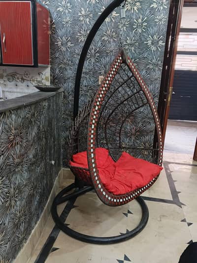 like new jhulla bikul ok ha bas jagah Kam hone ki wajaha Sy bich Rahe