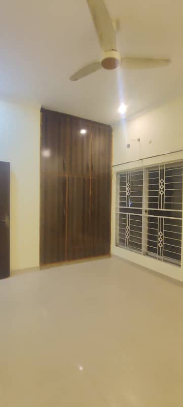 TEN MARLA FIRST FLOOR AVAILABLE FOR RENT IN WAPDA TOWN