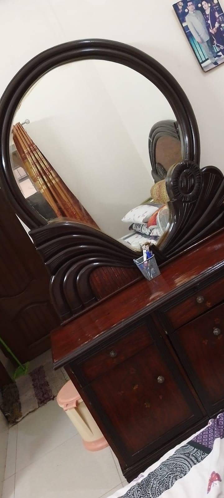 dressing table 0