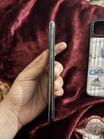 Iphone 11 pro max 256gb factory unlock