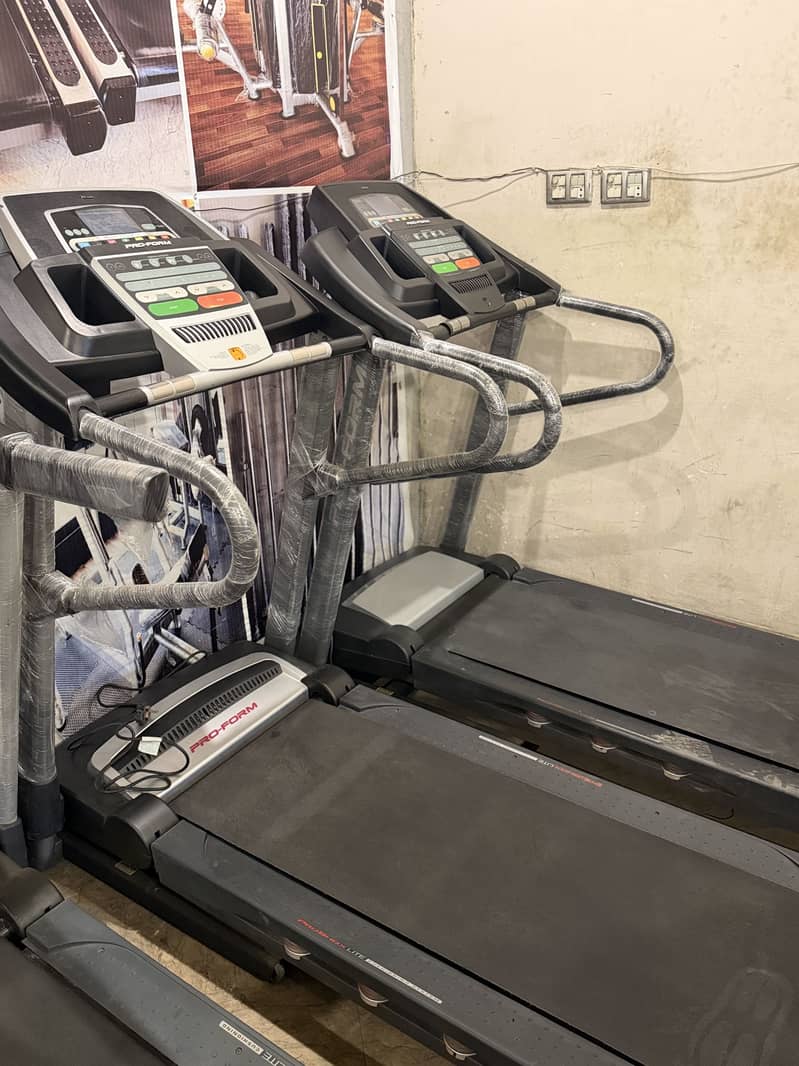 Treadmill / Running machine / Electric treadmill / Jogging machine 17