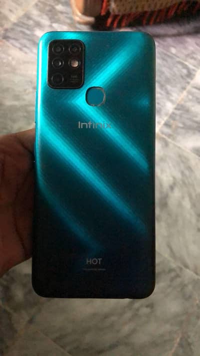 6/128 only mobile box nhi hy baki sth ap ko rased mily gi  shop kii