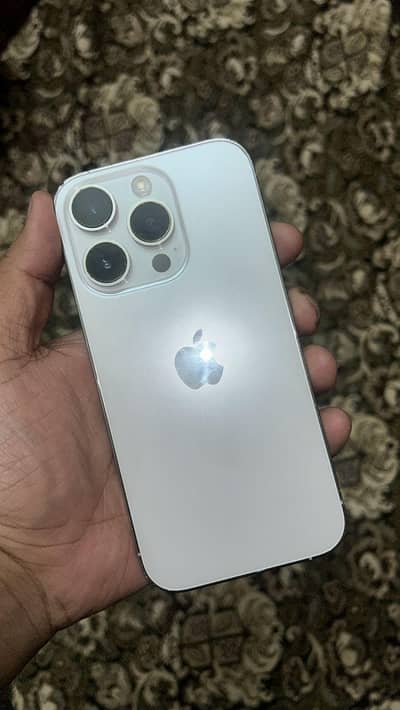 panel chng battery 85%  10/10  256gb sim time