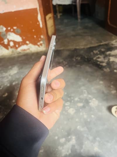 All ok officially pta with box 4/128 10 by 10 bilkul ok hy