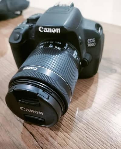 Canon EOS 700D DSLR