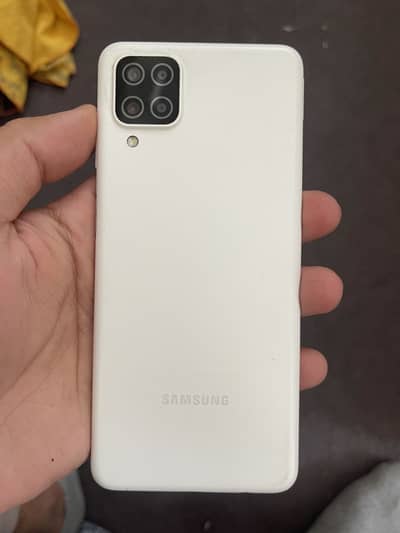 Samsung A12