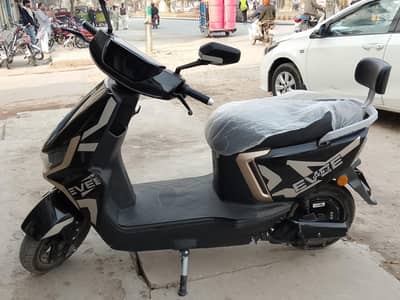 Evee scootary Electric used mein hai