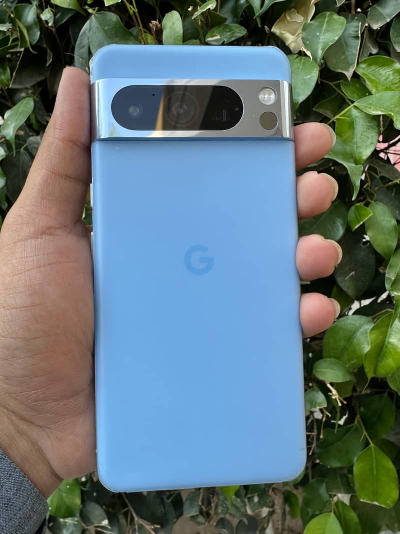 Google pixel 8 pro 1