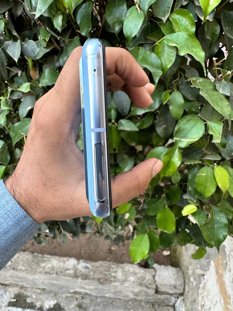 Google pixel 8 pro 6