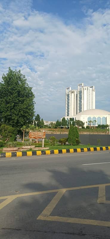 ONE CONSTITUTION AVENUE TOWER 2 BED AND STUDY ROOM UNFURNISHED FOR RENT