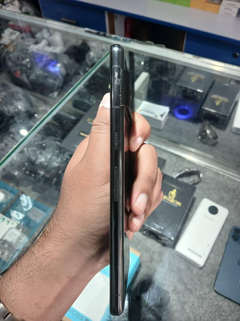 Google Pixel 7 pro 3