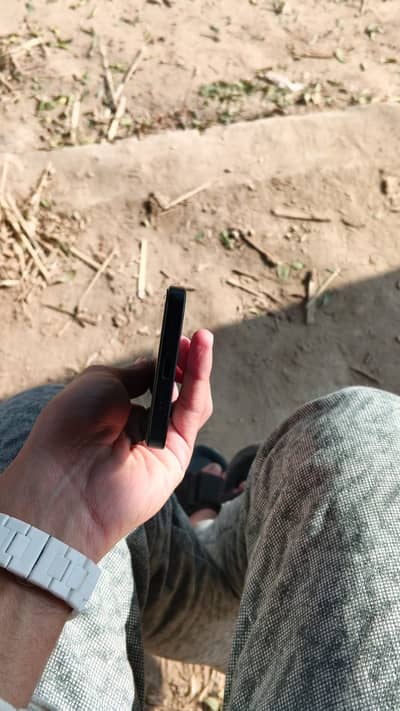 Iphone 16 non pta(jv) 128gb minor back break only