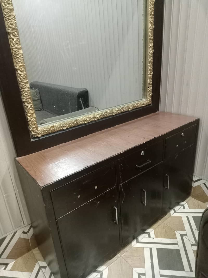 dressing table 3
