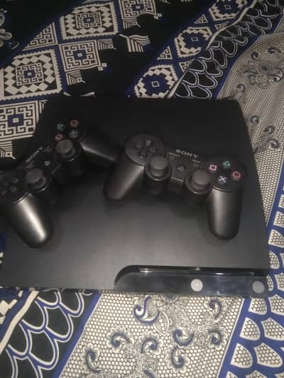 best condition 2 controller all wires 1cd 3 games installed 10/10