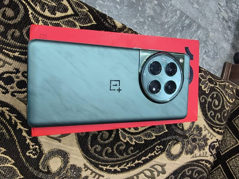 OnePlus 12 1