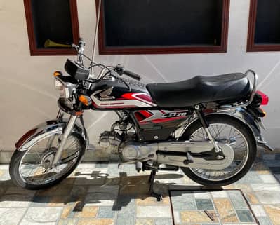 Honda CD 70 Black 2025 sticker | 03014754132