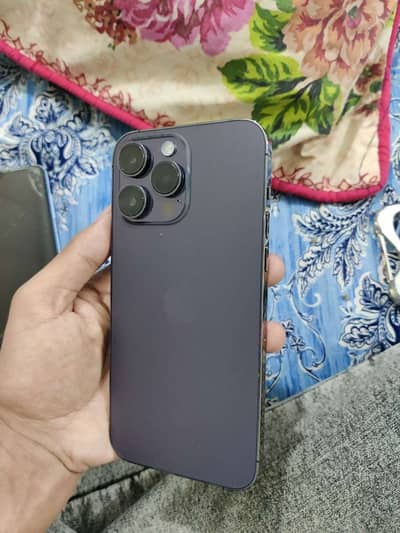 I phone 14 pro max 93 health