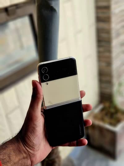 Samsung Galaxy ZFlip 3 (256) (888 Snapdragon) (Official PTA) Exchange