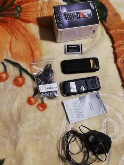 Samsung 1230 single sim. board dead, all accessories