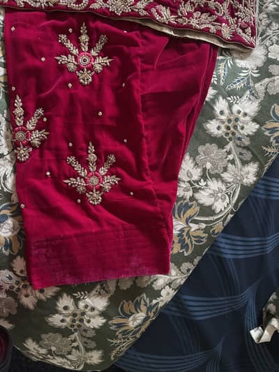 valvet suit medium size