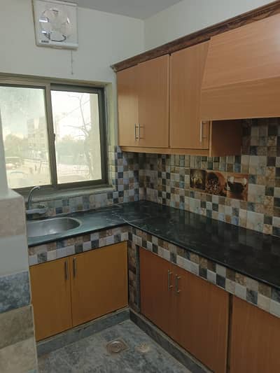 G11PHA FLAT FOR RENT IST FLOOR PRIME LOCTION Fully renovated