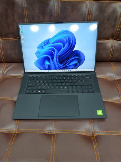 Dell Precision 5560 Workstation