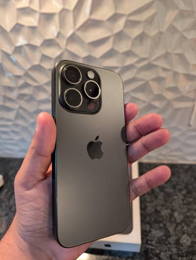 Iphone 15 Pro black titanium urgent sale