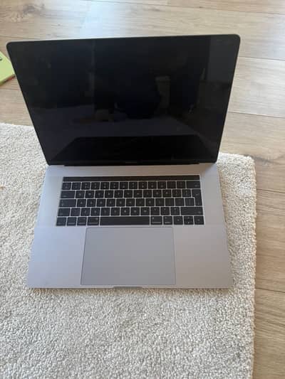 Macbook pro 15" 2016
