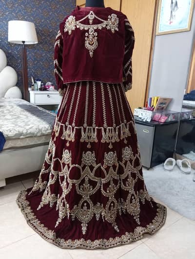 Beautiful Bridal Dress for sale with purse