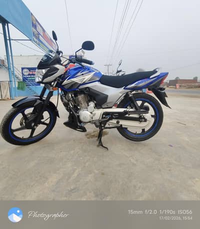 CB 125 F