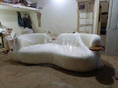 4 Seater Stylish White Sofa – Excellent Condition”