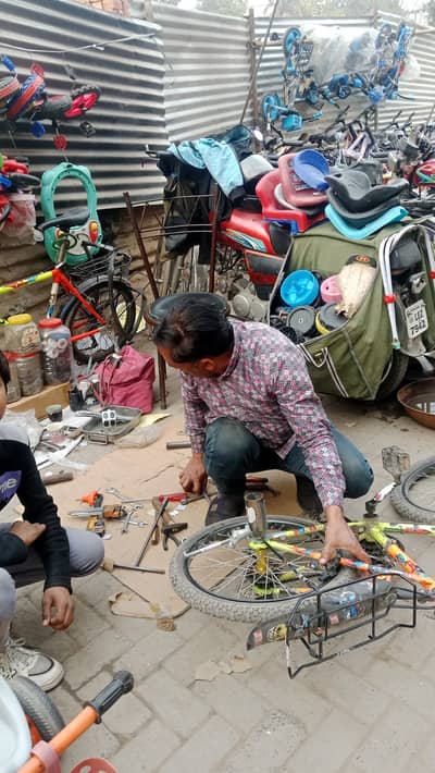 Baby toys repairing workshop