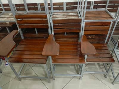 School furniture available at wholesale rates