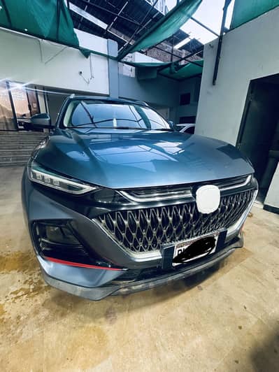 Oshan X7 Comfort 7 seater brand new condition low mileage