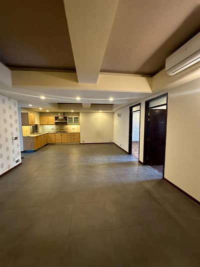 3 Bed Luxurious Apartment For Sale In Silver Oaks