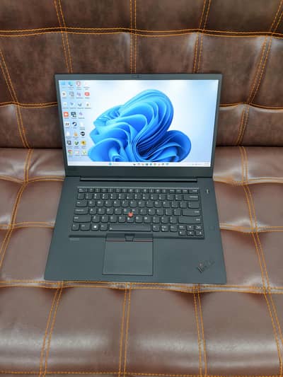 | i7 9th H | 32Gb Ram | 500Gb SSD| 4Gb GPU| Lenovo P1