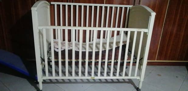 branded preloved baby cots