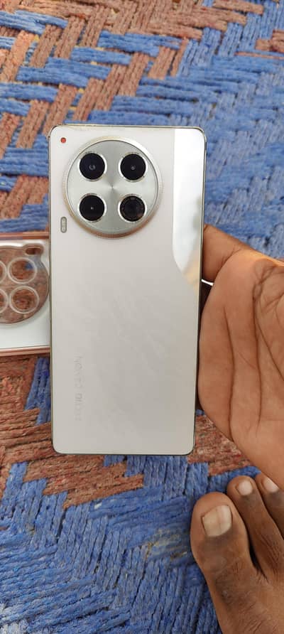 Tecno camon 30 12gb 256gb