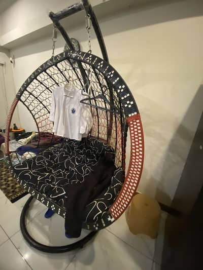 Large double support swing