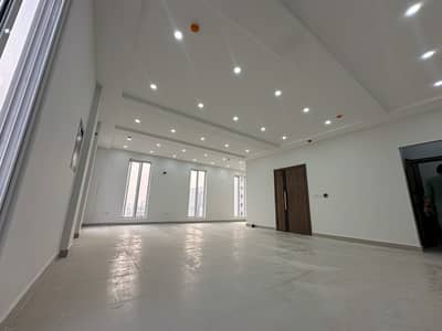 4 Marla 4th Floor Commerial Plaza Available For Rent In DHA Phase 8 Commercial Broadway