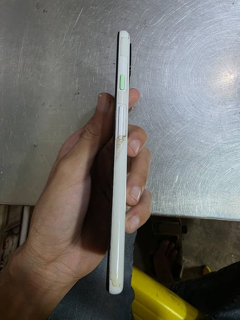 Google pixel 4a 5g. 3