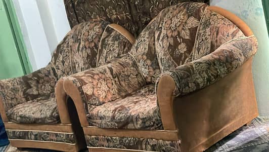 5 seater sofa or 1 sofa combed just in 20k