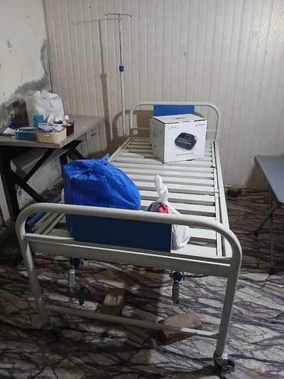 Iron Made Manual Patient Bed – 2 Motion – With 2 Side Rails