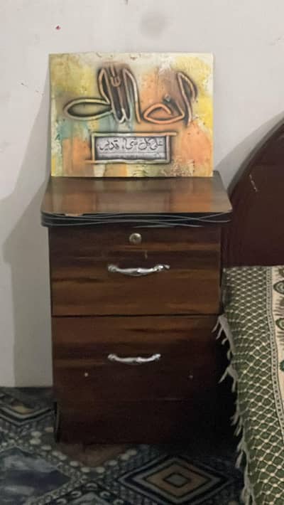 bed set with side tables