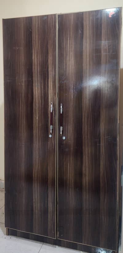 beautiful double door cabinet 8/10